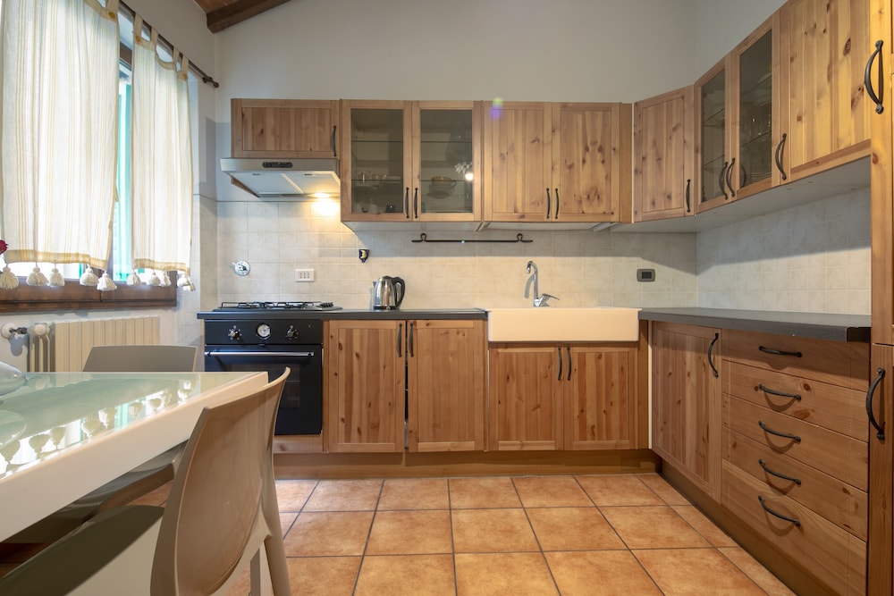 SAN FREDIANO HOUSE