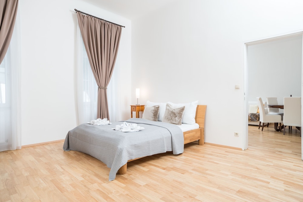 CHILL OUT AREA REINPRECHTSDORF BY WELCOME2VIENNA