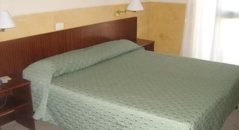 COLUMBUS HOTEL