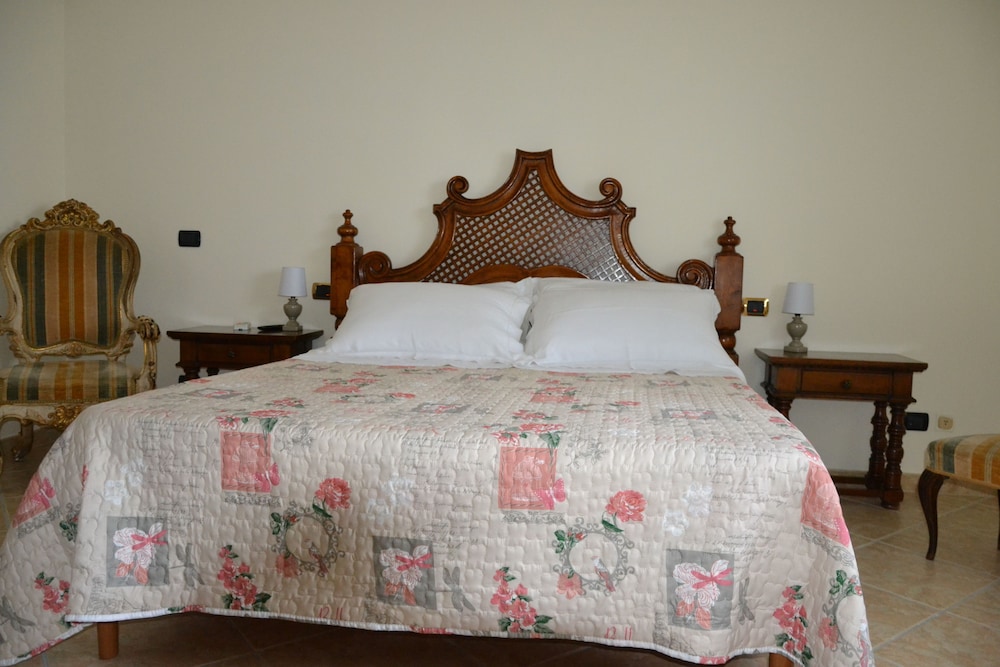 VILLA LUCIA