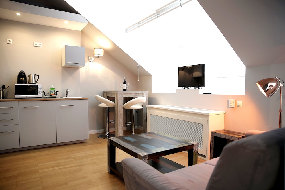 KH APARTMENTS