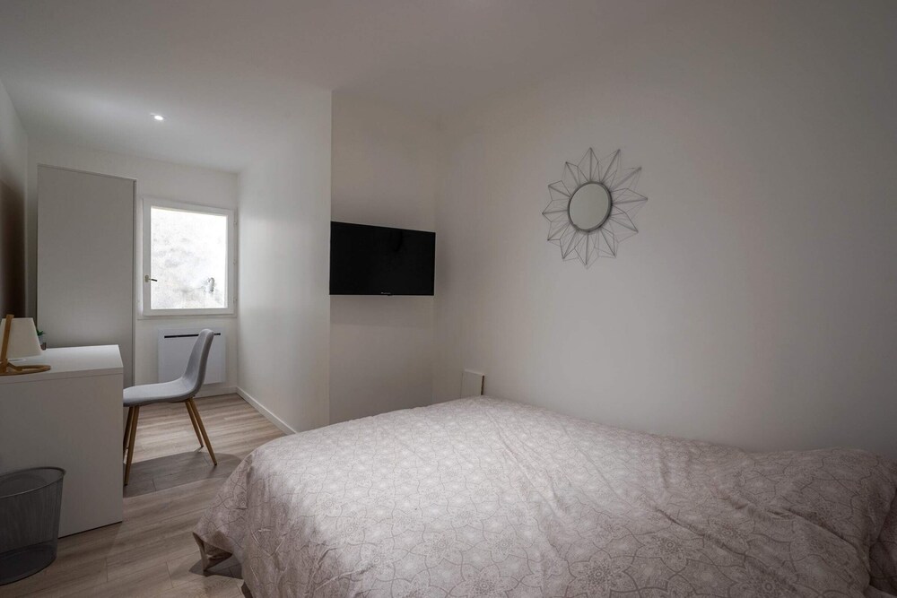 MODERN FLAT IN HISTORIC CENTER
