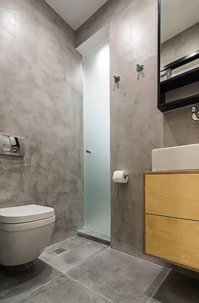 CENTRALLY LOCATED STUDIO NEXT TO SYNTAGMA SQUARE