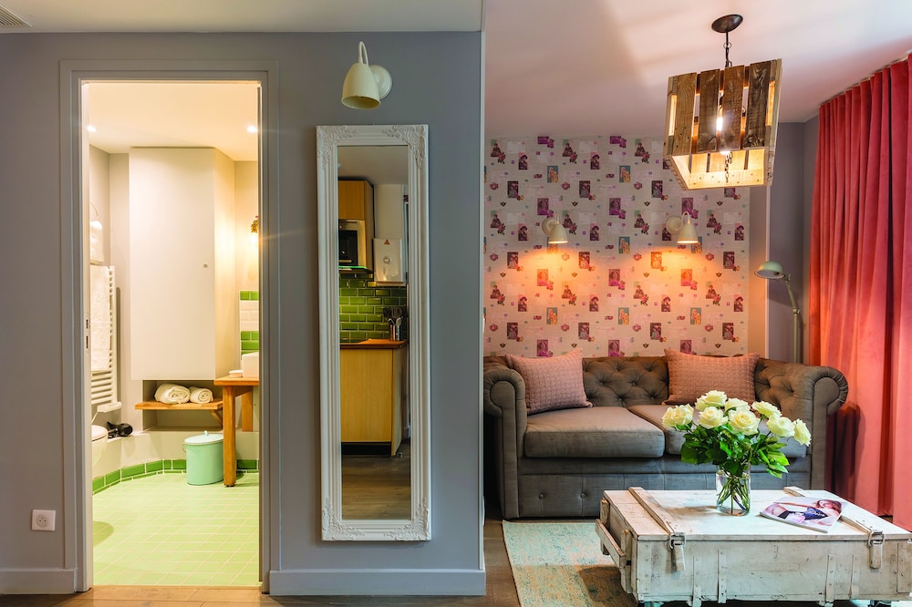 BE YOU LUXURY APART'HOTEL LA REVEUSE