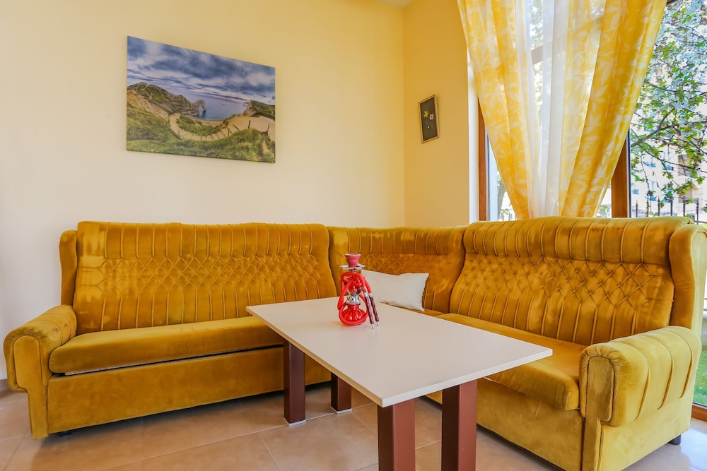 CLASSIC DOUBLE ROOM IN DAFINKA GUEST HOUSE
