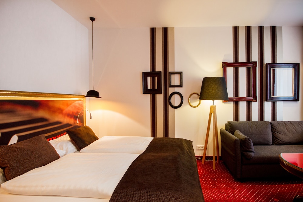 BOUTIQUE HOTEL STADTHALLE