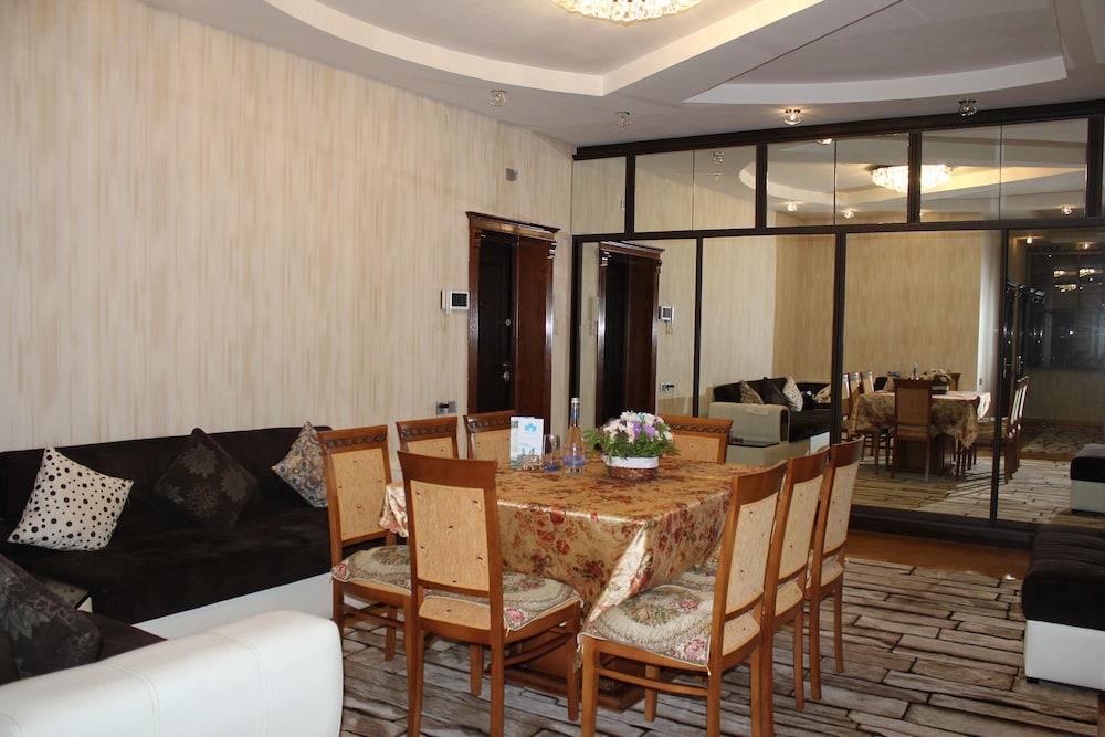 APARTMENT ON AKADEMIK SH. AZIZBAYOV 88A