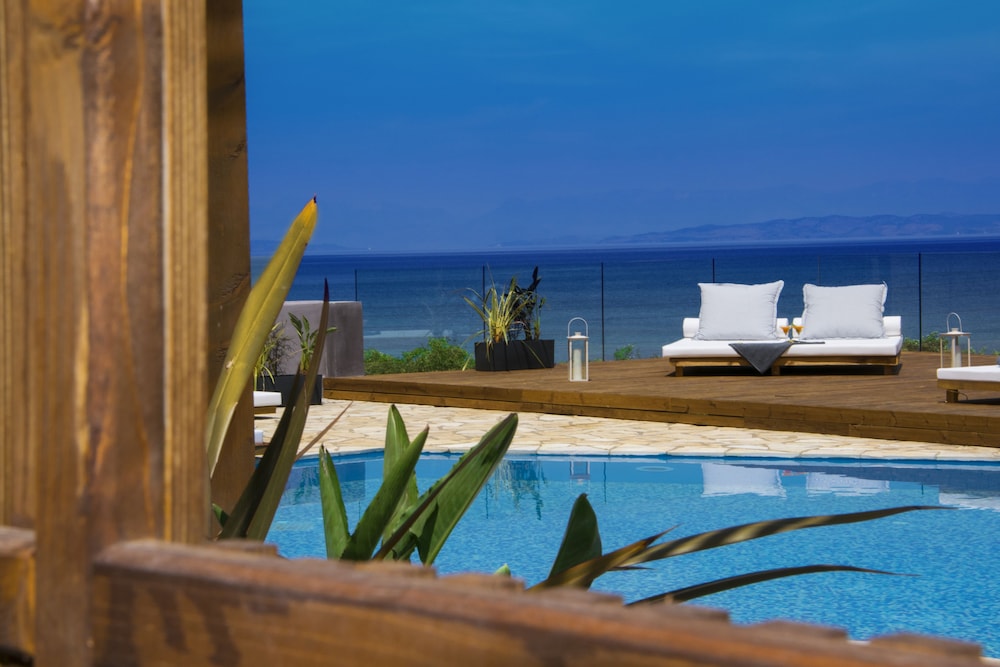 IONIAN EYE STUDIOS