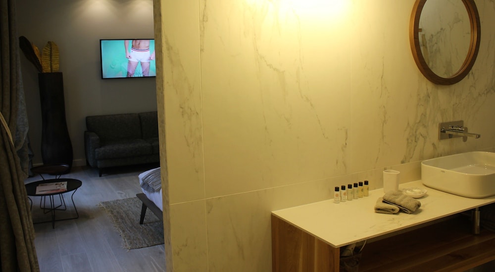 LES SUITES MASSENA
